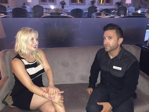 speed dating good looking couple 2